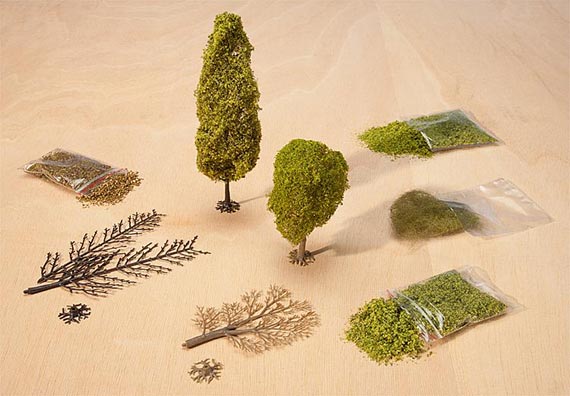 Do-it-yourself Laubbaum , Aus Stamm,Geäst, Flock und Foliage gestalten Sie ihren eigenen Baum