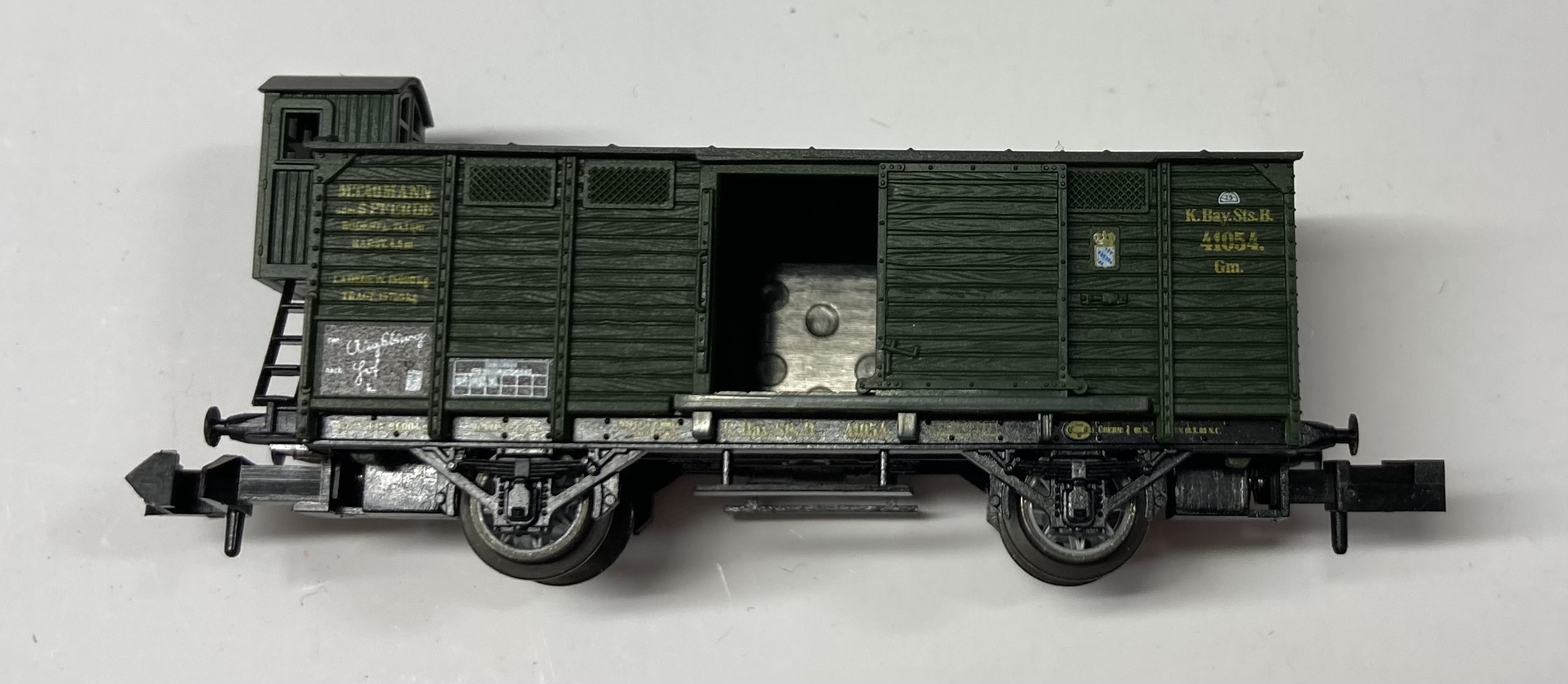 Minirtix Spur N Gedeckter Güterwagen mit Brhs, Gattung Gm., 2-achsig, grün