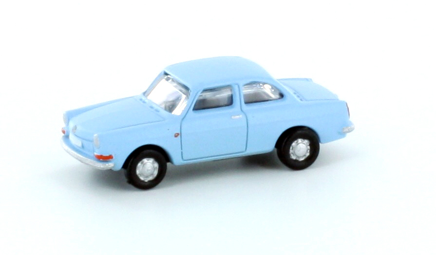 VW 1600 T3 Stufenheck blau 
