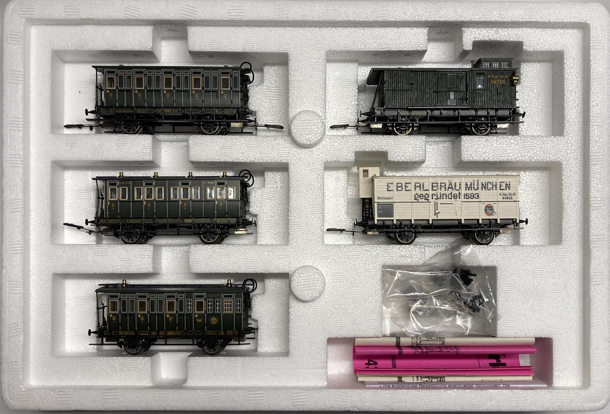 Märklin H0 Wagenset Bayrischer Personenzug mit Beleuchung